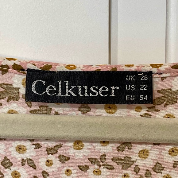 Celkuser Pink Floral Midi Dress - Picture 5 of 6